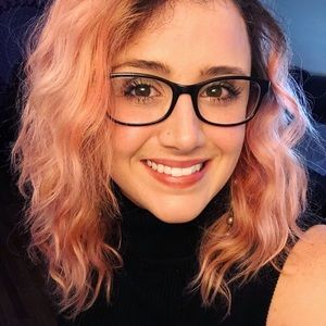 Meet your Posher, Mckinzie